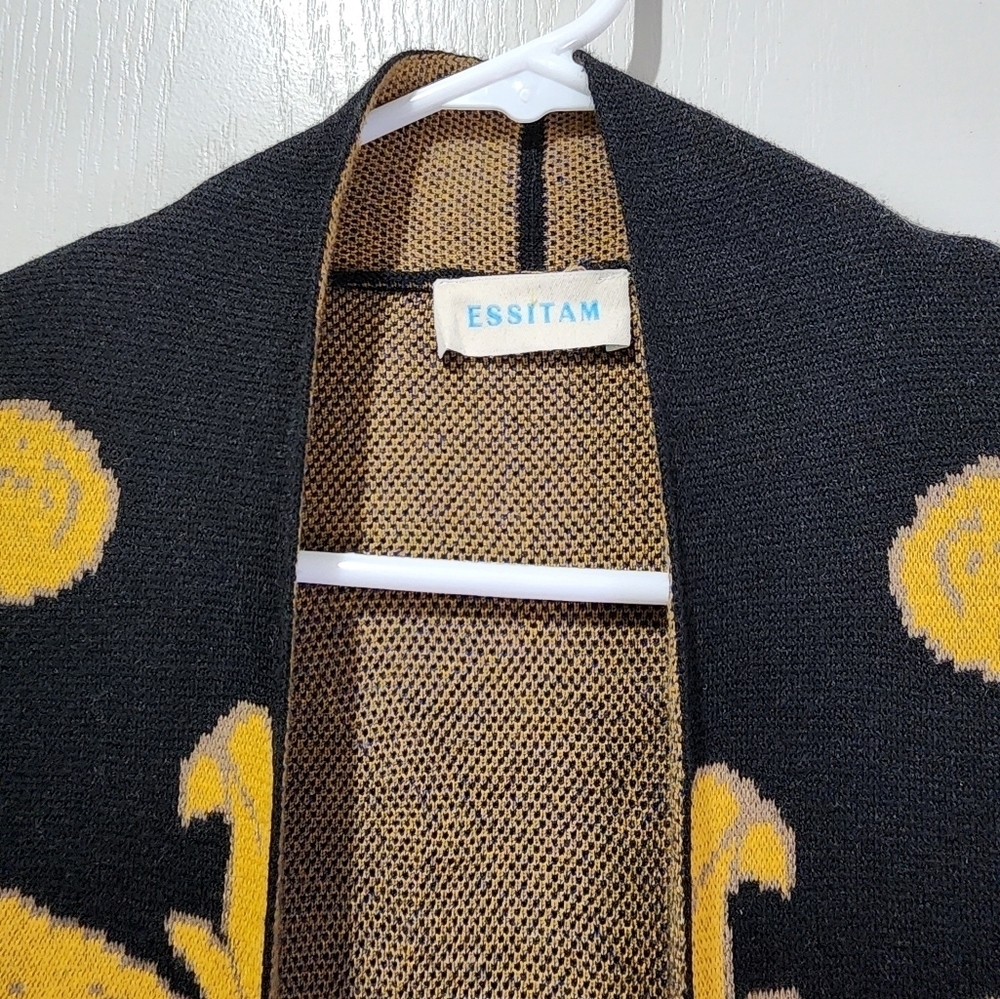 Essitam Sweater - Picture 8 of 8